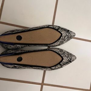 Rothy’s size 9 1/2 (the point) recycled, material, washable, black, and white